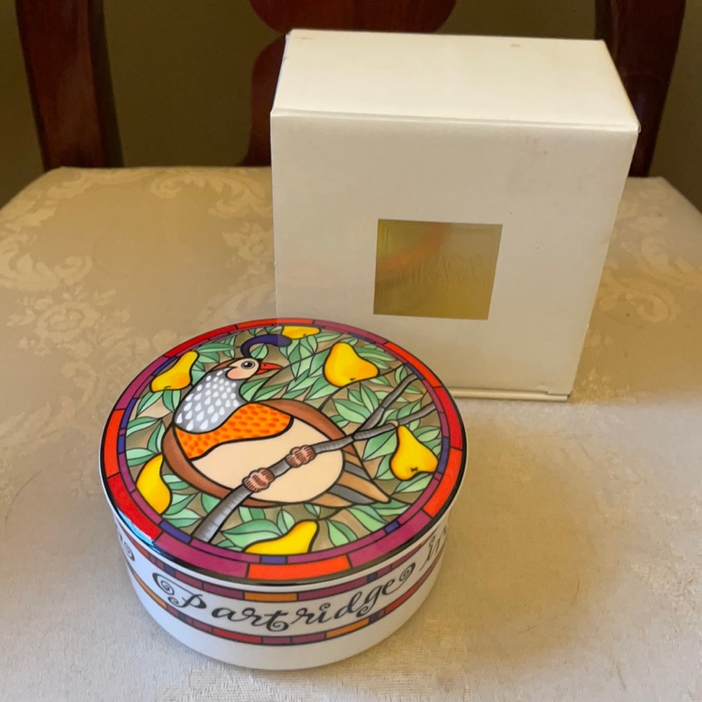NIB Mikasa Ultra Ceram FX076 Pear Tree design by Dan Scannell made in Japan